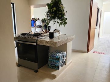 CASA DE 1 PLANTA CON ALBERCA EN MÉRIDA* Precio especial
