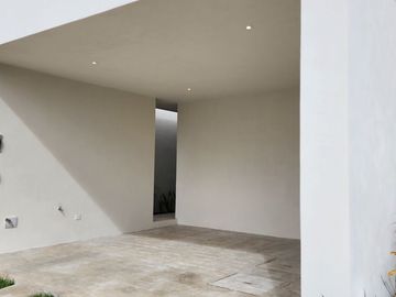 CASA DE 1 PLANTA CON ALBERCA EN MÉRIDA* Precio especial