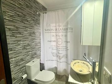 Departamento de 3 ambientes AMOBLADO  en el complejo Bell Barri