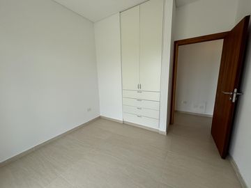 VENTA CASA SAN SEBASTIAN AREA 12 - 4 AMBIENTES