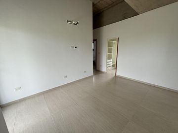 VENTA CASA SAN SEBASTIAN AREA 12 - 4 AMBIENTES