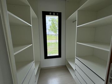 VENTA CASA SAN SEBASTIAN AREA 12 - 4 AMBIENTES