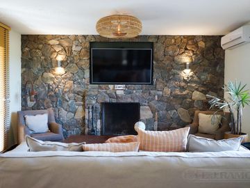 Espectacular Casa a la laguna con 4 dormitorios en  Canton Islas PG