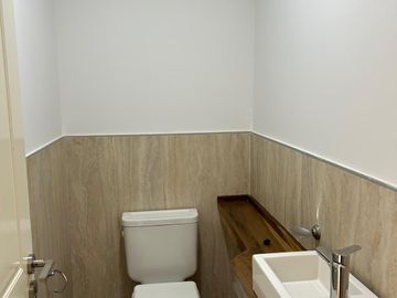 Se toma propiedad en p/pago, departamento 3 dormitorios c/ 2 cocheras, como a estrenar