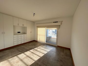 Se toma propiedad en p/pago, departamento 3 dormitorios c/ 2 cocheras, como a estrenar