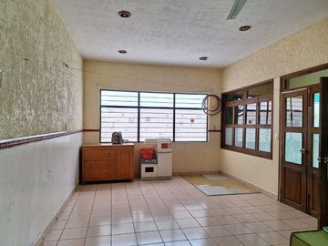 EDIFICIO EN VENTA CERCA DE ZONA MILITAR