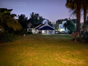 Casa APTO CREDITO con pileta en Barrio Parque Belen - Escobar - PG