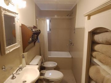 CASA LOMAS DE ZAMORA OESTE, 3 DORMITORIOS