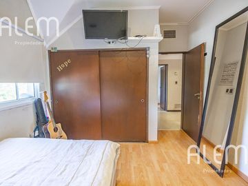 Casa de 5 dormitorios en venta en Echeverría del Lago