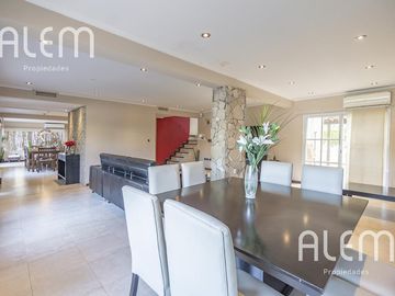 Casa de 5 dormitorios en venta en Echeverría del Lago