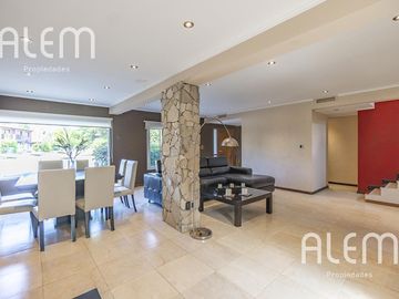 Casa de 5 dormitorios en venta en Echeverría del Lago