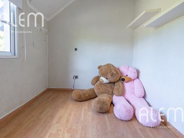 Casa de 5 dormitorios en venta en Echeverría del Lago