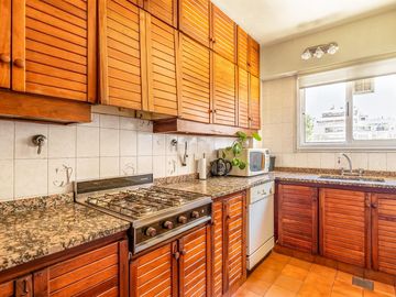 PISO - VENTA - 4 AMB - SUITE - BALCON - COCHERA - FRENTE - BELGRANO