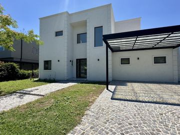 VENTA, CASA, SAN MATIAS, AREA 1, LOTE AL 100, 5 AMBIENTES