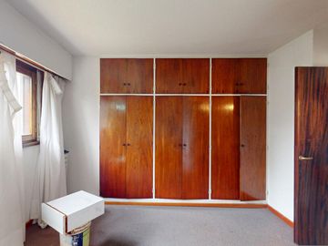 Venta - Casa de 8 ambientes en Pinamar - 100m del mar