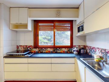 Venta - Casa de 8 ambientes en Pinamar - 100m del mar