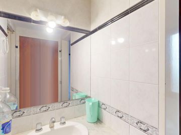 Venta - Casa de 8 ambientes en Pinamar - 100m del mar