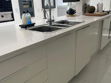 VENTA, CASA, ABRIL , LOS MOLINOS AL 100