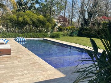 VENTA, CASA, ABRIL , LOS MOLINOS AL 100