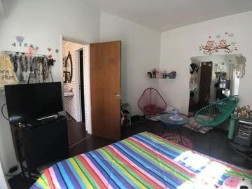 PH en venta - 4 Dormitorios 3 Baños - 519Mts2 - Paternal