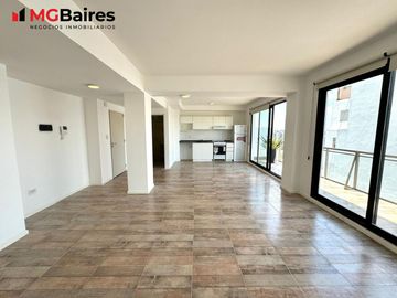Loft en venta a estrenar  con balcon en Flores