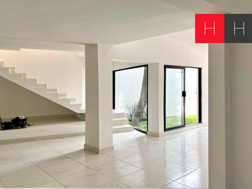 Casa en Venta en Hacienda las Puentes, San Nicolas de los Garza, N.L.