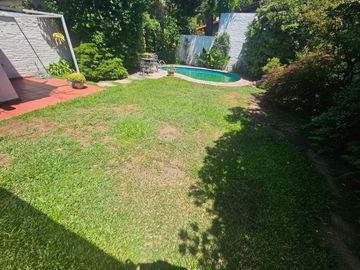 Casa en  2 plantas can parque y pileta