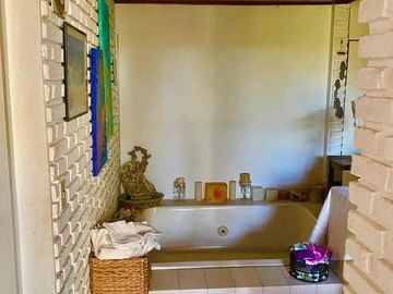 Casa en venta - 6 Dormitorios 5 Baños - Cocheras - San Miguel