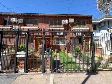 Venta Dúplex 3 ambientes con patio y parrilla en Morón
