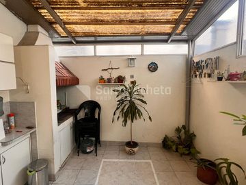 Venta Dúplex 3 ambientes con patio y parrilla en Morón