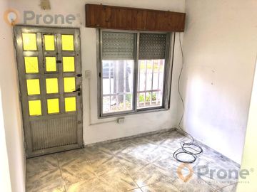 Casa en venta 1 dormitorio + comodín y cochera doble