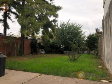 Casa en venta 1 dormitorio + comodín y cochera doble