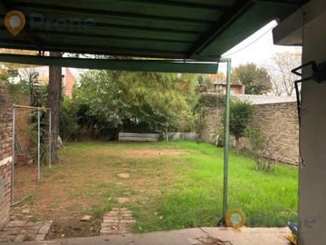 Casa en venta 1 dormitorio + comodín y cochera doble