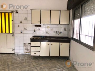 Casa en venta 1 dormitorio + comodín y cochera doble