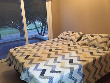 Pinamar, vendo casa en barrio cerrado La Herradura