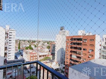 Venta departamento 3 ambientes con balcón en Avellaneda