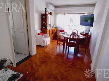 Venta departamento 3 ambientes con balcón en Avellaneda