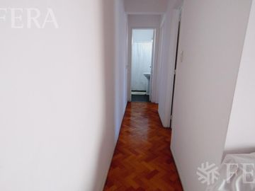 Venta departamento 3 ambientes con balcón en Avellaneda