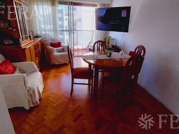 Venta departamento 3 ambientes con balcón en Avellaneda
