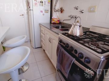 Venta departamento 3 ambientes con balcón en Avellaneda