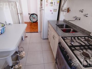 Venta departamento 3 ambientes con balcón en Avellaneda