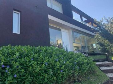 Venta Casa 4 Ambientes en Golf II Costa Esmeralda