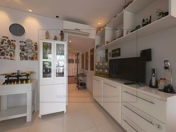 Venta Torre Piso - 3 dormitorios 4 baños Seguridad 24hrs Pileta SUM Belgrano