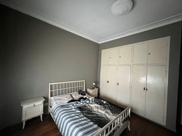 Casa de tres ambientes con jardin a la venta en Quilmes