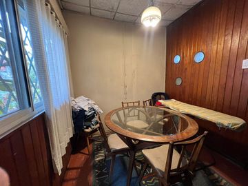 Casa de tres ambientes con jardin a la venta en Quilmes