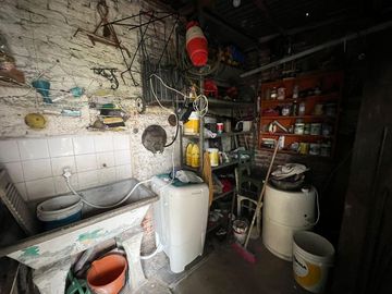 Casa de tres ambientes con jardin a la venta en Quilmes