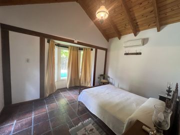 FUNES - CADAQUES BARRIO CERRADO