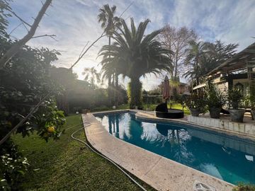Casa en venta - 4 Dormitorios 5 Baños - Cocheras - 1.200Mts2 - Pilar