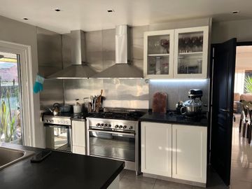 Casa en venta - 4 Dormitorios 5 Baños - Cocheras - 1.200Mts2 - Pilar