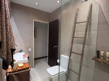 Casa en venta - 4 Dormitorios 5 Baños - Cocheras - 1.200Mts2 - Pilar